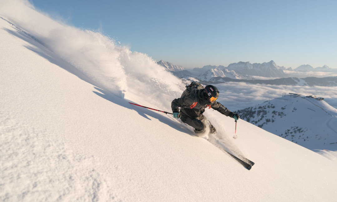 eva, Hotels Saalbach Skiurlaub direkt an der Piste 